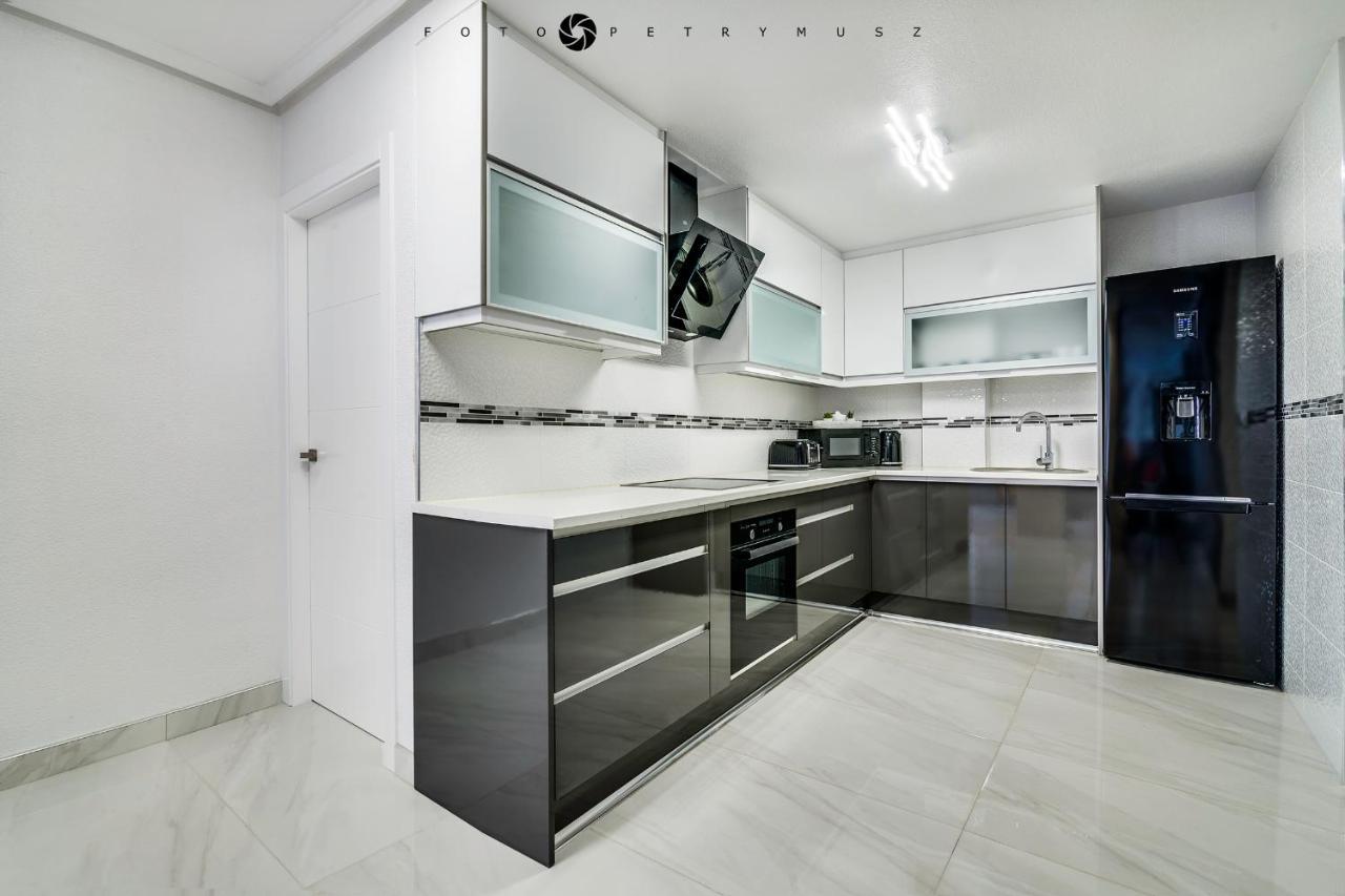 Appartement Edificio Urizaga à Torrevieja Extérieur photo